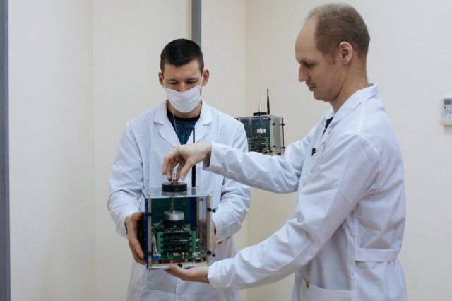 Ученые Самарского НИУ разработали наноспутник-спасатель для космонавтов
