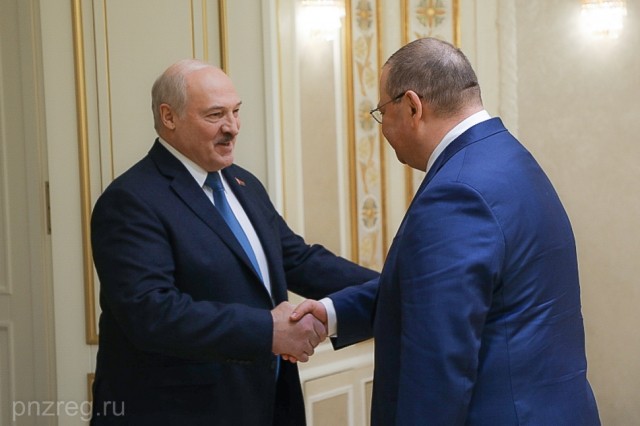 Президент Белоруссии Александр Лукашенко провёл встречу с губернатором Пензенской области Олегом Мельниченко