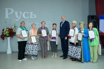 Количество "серебряных" волонтеров выросло в Оренбуржье в 3,5 раза за 9 лет Количество "серебряных" волонтеров выросло в Оренбуржье в 3,5 раза за 9 лет